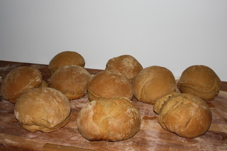 Andys Holzofenbäckerei - Brot und Pizzen aus dem Holzbackofen